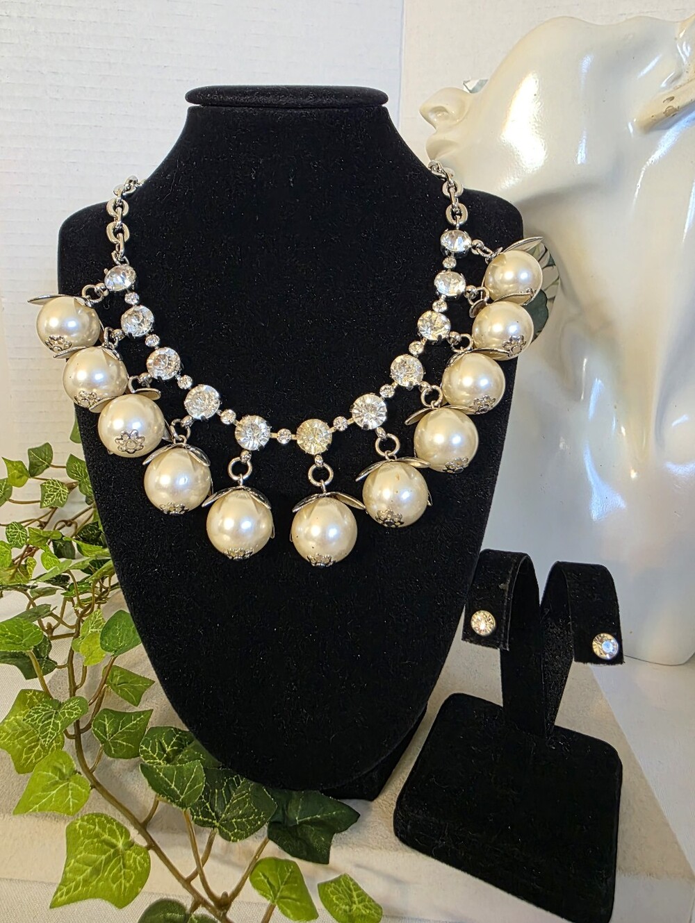 Pearl Rhinestone Statement Necklace Set Matching Stud Earrings Silver Tone